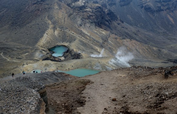 Path to Emerald Lakes